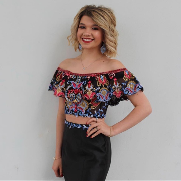 Prom dress - Picture 2 of 6